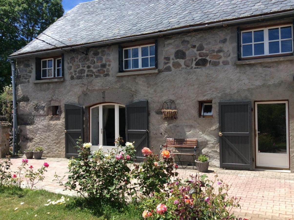 Chambre D'Hotes Grange De La Bastide Laveissière Екстериор снимка